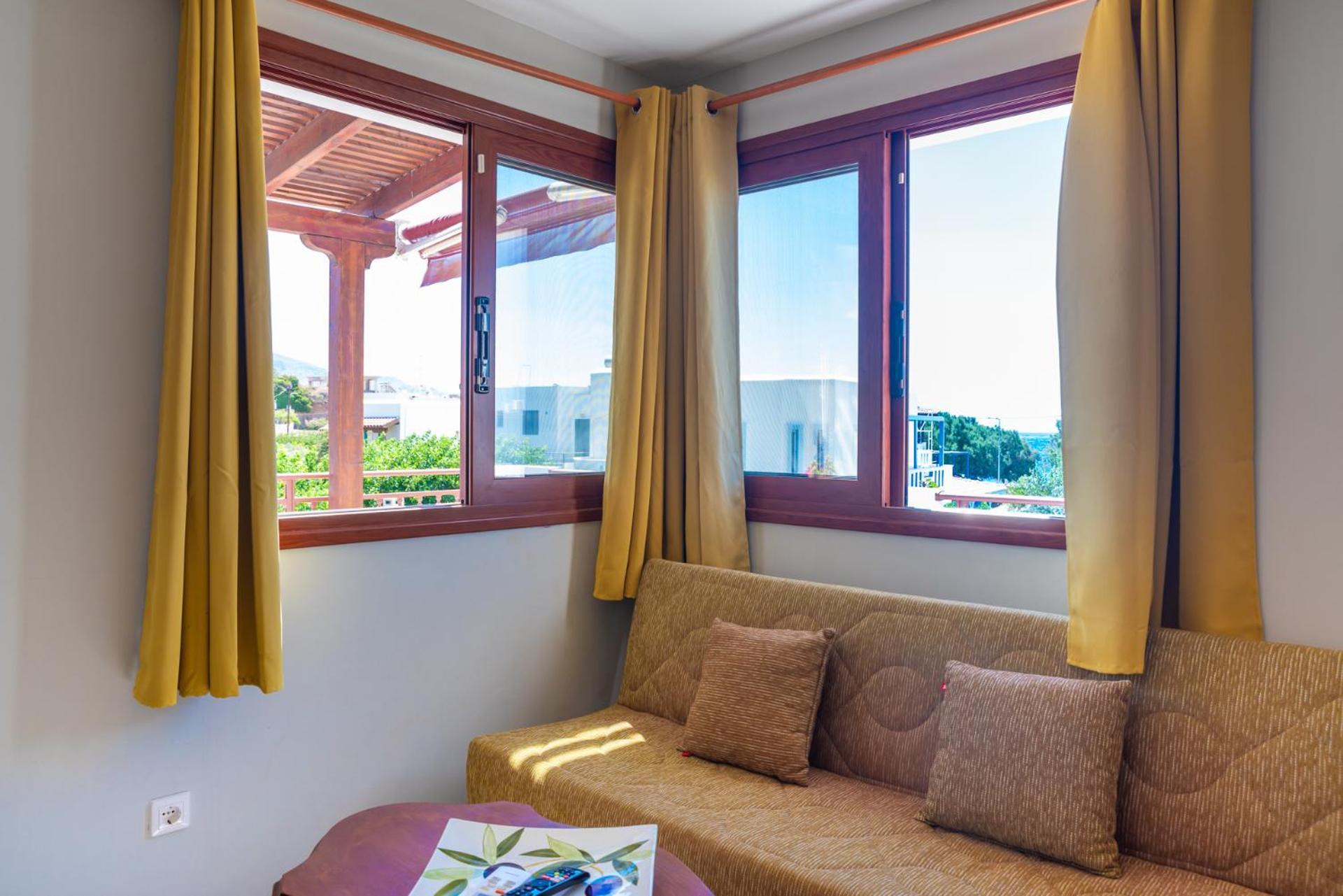 Stratos By Mroom Apartments Makrýgialos Exteriör bild